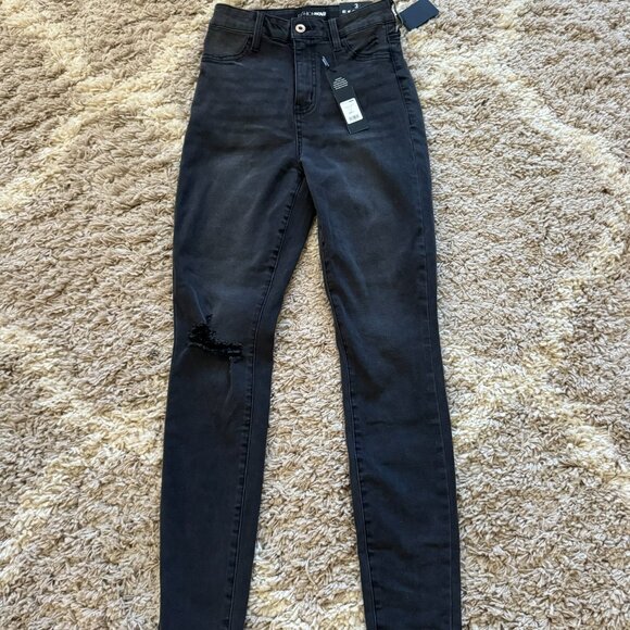 Fashion Nova Denim - Stretch Curvy Ripped Skinny Jean